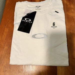 NWT Oakley Stride Shirt